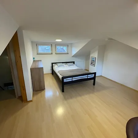 Ganzes Reihenhaus In Holiday home *