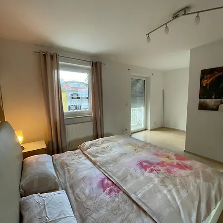 Holiday home Ganzes Reihenhaus In Offenburg