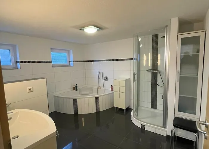 Ganzes Reihenhaus In *