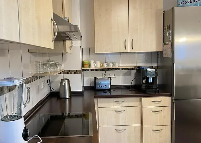 Ganzes Reihenhaus In